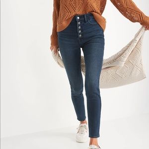 Old Navy Extra High-Rise Rockstar Super Skinny Jeans